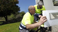 Imagen de archivo de Viaqua con trabajos en Viveiro, en una revisi�n de contadores de agua
