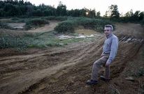 Un vecino, en el circuito de Vilela de Entrecruces donde se lesion� un piloto de Vimianzo.