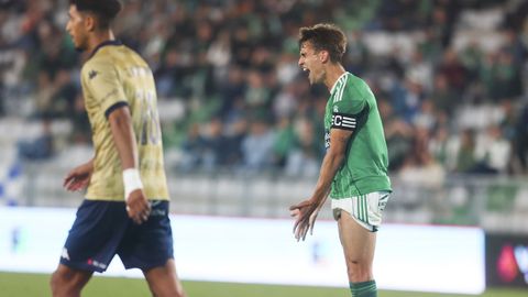 Gorostidi en el empate sin goles entre el Racing y el Guadalajara. 