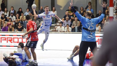 El Cisne, durante un partido en el pabell�n municipal la pasada temporada