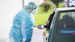 Autocovid en el hospital Virxe da Xunqueira de Cee.