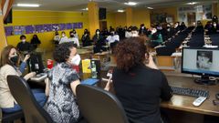 Ana Iglesias, M�nica Soto e Ana Pino, que foron amigas de Xela Arias, falaron da escritora no IES da Pobra