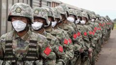 Soldados rusos en un campo de entrenamiento militar en la Rusia oriental