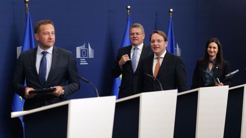 De izquierda a derecha, Christophe Hansen, Maros Sefcovic, Oliver Varhelyi y Maria Panayiotou