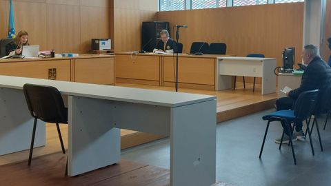 El acusado admiti� que entr� a robar en un gimnasio de Ourense