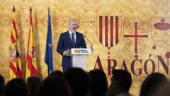 El presidente en funciones del Gobierno de Arag�n, Jorge Azc�n, durante la celebraci�n del acto institucional de San Jorge en la Iglesia de san Pedro en Teruel.
