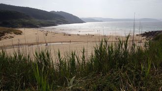 Comenzamos el recorrido por la costa de Xove en la playa de Esteiro