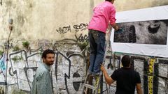 scar Reinoso, unos meses antes de regresar a Galicia, trabajando en la recuperacin de un barrio de Lisboa.