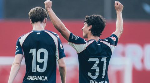 El jugador del Celta Fortuna Hugo Gonz�lez, celebrando su gol ante el Braga.