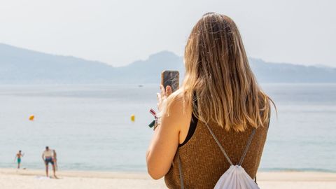 En un d�a de sol se debe utilizar fotoprotecci�n en crema.