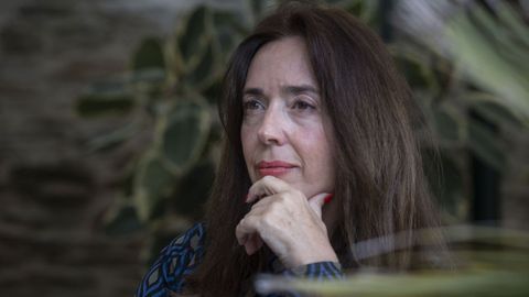 La librera, escritora y columnista de La Voz, este abril en Santiago.