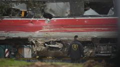 Imagen del 21 de enero de los trabajos de rescate de los convoyes de trenes accidentados en la zona del suceso en Adamuz (C�rdoba).