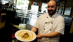 El restaurante ofrece la receta especial del bonito tanto en plato como en tapa. 