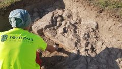 Algunos vestigios de estructuras constructivas que est�n siendo desenterrados en las excavaciones de Proendos