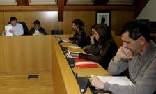 Magari�os y Bel�n Louzao ?en primer plano? critican que el gobierno traspase la recaudaci�n al ORAL.