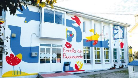 Escuela unitaria de Recesende, en Teo