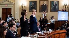 El funcionario David Holmes y la exasesora Fiona Hill, durante su comparecencia