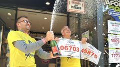 El X de la Suerte de O Porri�o vende el primer premio y el segundo del sorteo de El Ni�o