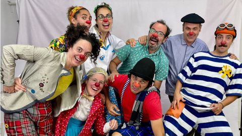 Parte de los payasos de Clowntigo durante la sesin de fotos para su calendario solidario.