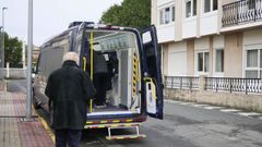 Unidad m�vil del DNI Rural en Ares