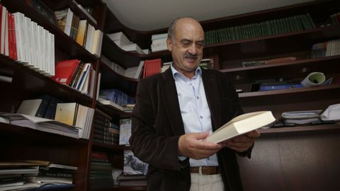 Imaxe de arquivo do autor lucense Xulio L�pez Valc�rcel.