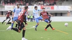 Imagen del partido entre el Lal�n y el Cidade de Ribeira.