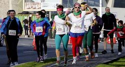 La prueba no era competitiva y solo hubo premios a los grupos m�s originales y numerosos.