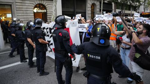 Miembros del Sindicat de Llogateres de Catalunya protagonizan diversos cortes de tr&aacute;fico en Barcelona