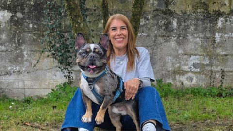 Inés Jiménez es educadora canina y está al frente de Ciudadano Can, una escuela de educación para perros en Asturias