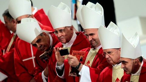 La visita de Benedicto XVI a Galicia despert expectacin entre la curia.