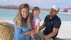 El pequeo Lucas, de apenas un ao de edad, y sus padres, estn en un hotel exclusivo para ellos en Fuerteventura