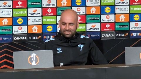 Claudio Gir�ldez, durante la rueda de prensa previa al Lyon-Celta de Europa League.
