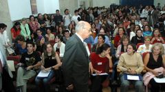 Saramago, na inauguracin dun seminario sobre Torrente Ballester en Ferrol, no ano 2004.