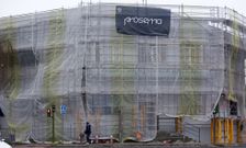 <span lang= es-es >Una nueva cara para el Museo de Historia Natural</span>. Los trabajos para adecentar la fachada del museo de la SGHN, incluido dentro del recinto del S�nchez Aguilera, permiten a trav�s de andamios y mallas contemplar su avance y tambi�n las letras que dan nombre al museo. 