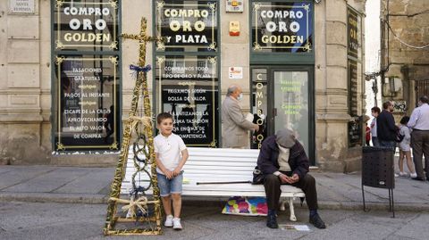 Cientos de personas disfrutaron de la Festa dos Maios de Ourense