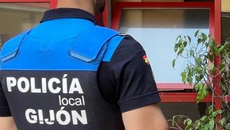 Uniforme de la Polic�a Local de Gij�n