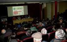 La Cas de Cultura de O Carballi�o se qued� peque�a para escuchar una charla informativa.