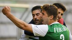 Iv�n Gonz�lez celebra con rabia el gol de Maceira para el Racing de Ferrol