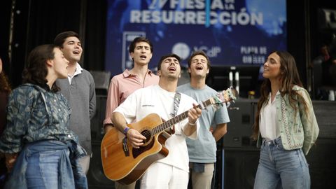 El grupo musical Hakuna durante la IV Fiesta de la Resurrecci�n, celebrada el pasado mes de abril.