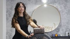 Lidia Rial, en su sal�n de belleza LyEstilo, en Cambre
