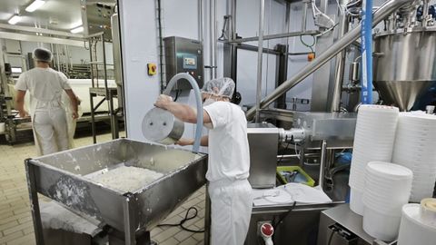 En sus 38 a�os de vida la queser�a se ha modernizado, pero conserva la esencia, la filosof�a y el modo de trabajar tradicional