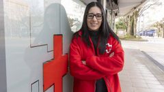 Fani Mourelle (29 a�os), voluntaria de Cruz Vermella de Carballo