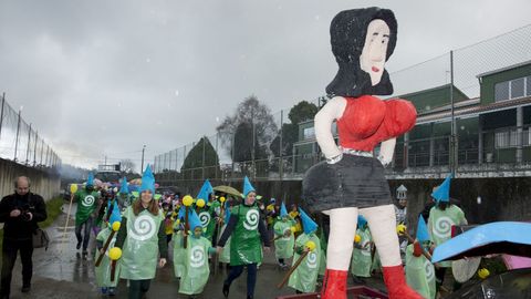 Presentaci�n de la Mikaeli�a y del bus de la Mikaela en Bu�o