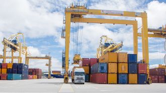 La terminal de contenedores del puerto exterior de Ferrol, en Caneli�as.