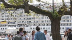El crucero �The World� en el muelle de Ferrol 