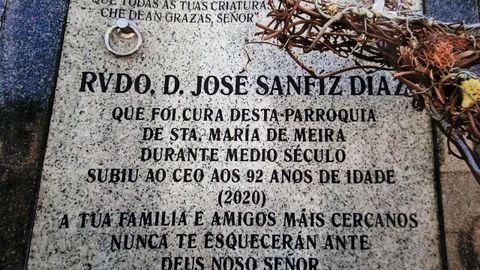 Un dos epitafios en galego