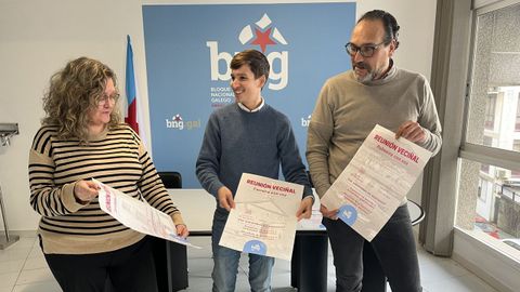 La vicerreponsable local del BNG de Ribeira, Xana Ledo; el portavoz municipal y exalcalde, Lu�s P�rez Barral; y el responsable de la formaci�n, Rafael Pazos.