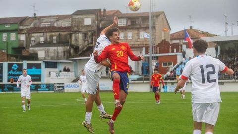 Partido amistoso de ftbol entre la seleccin Espaola sub-17 y la seleccin de la Repblica Checa