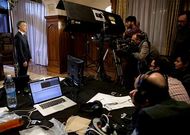 El lendakari I�igo Urkullu, durante la grabaci�n del mensaje de fin de a�o.