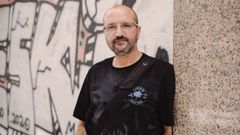 Xulio Pazo, en el centro de Ourense